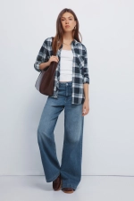 Картата сорочка з люрексом та кишенею