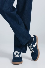 Кросівки в стилі ретро