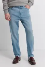 Джинсы средней светлой стирки, regular fit