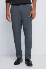 Брюки из фактурной ткани кроя slim fit