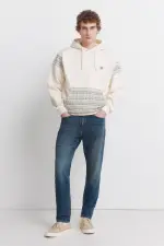 Джинсы с эффектом окрашивания, стиль slim fit