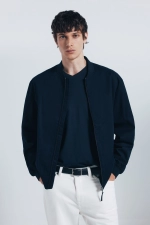 Легкий хлопковый бомбер