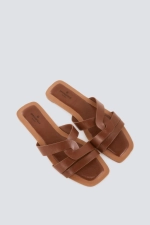 Плетёные шлепанцы