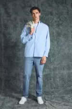 Джинси Regular fit блакитного кольору