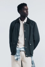 Коротка парка з вельветовим коміром