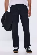 Джинсы Regular fit черного цвета