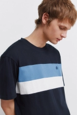 Футболка з контрастними вставками