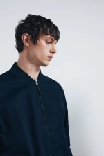 Легкий бавовняний бомбер