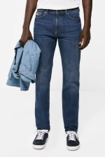 Легкие потёртые темные джинсы slim fit (размер 26)