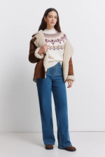 Широкі джинси з накладними кишенями