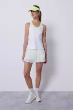 Біла футболка з мікрофібри