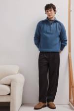 Свитер с воротником на молнии