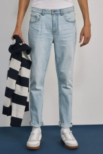 Легкие джинсы кроя Slim Fit голубого цвета