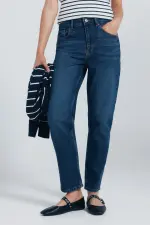 Джинсы Mom Fit