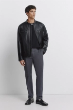 Чиносы комфортного кроя