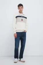 Джинси Regular Fit з ефектом потертості