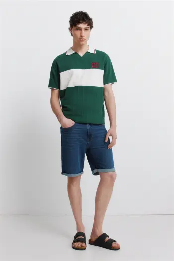 Базові джинсові бермуди темно-синього кольору slim fit