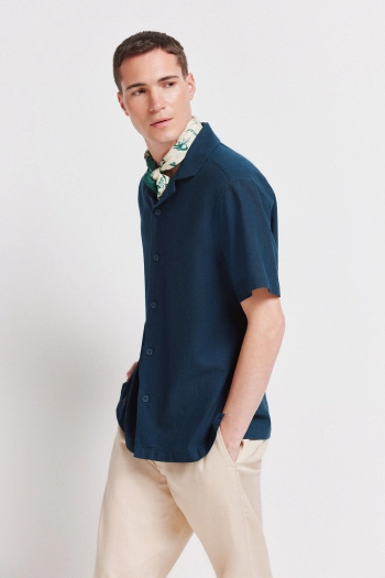 Льняная рубашка с коротким рукавом