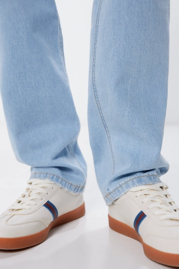 Легкі джинси крою regular fit