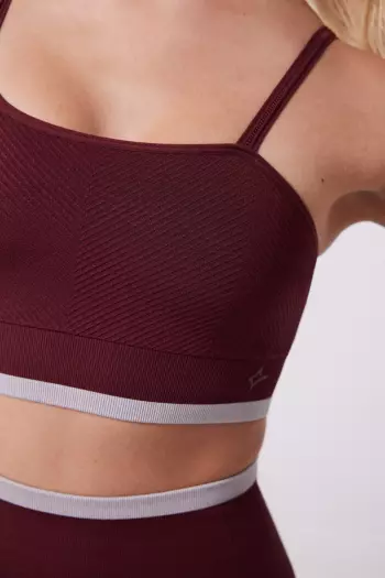 Безшовний бордовий спортивний бюстгальтер Comfort