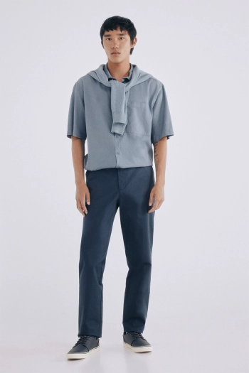Легкі зручні штани-чінос slim fit