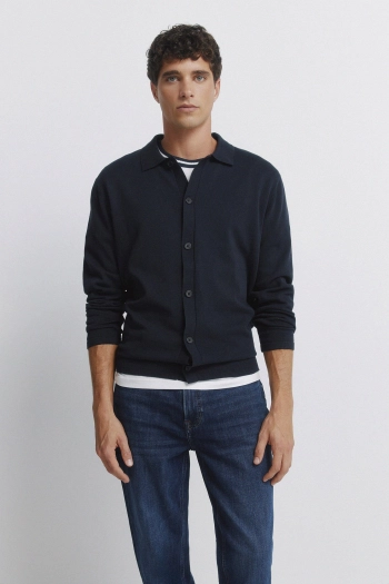 Джинси темного відтінку, стиль slim fit