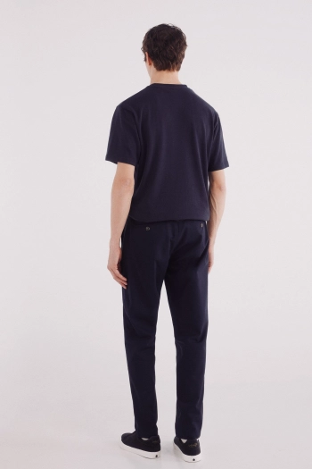 Штани чінос вузького крою