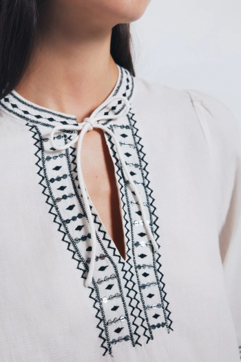 Блуза бохо с вышивкой