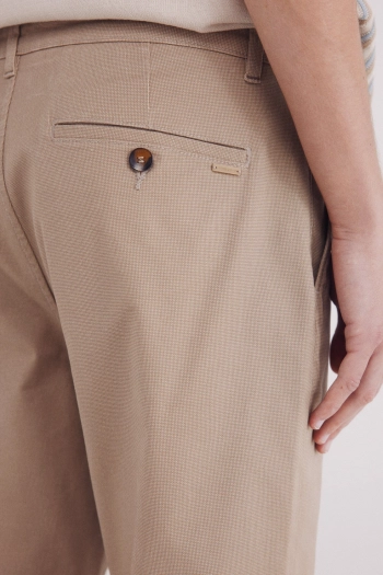 Брюки-чиносы кроя Slim fit с микропринтом