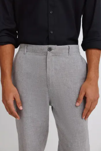 Фактурные брюки из льна comfort slim fit