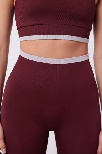 Бесшовные леггинсы Comfort бордового цвета