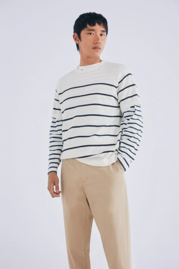 Легкие удобные брюки-чинос slim fit