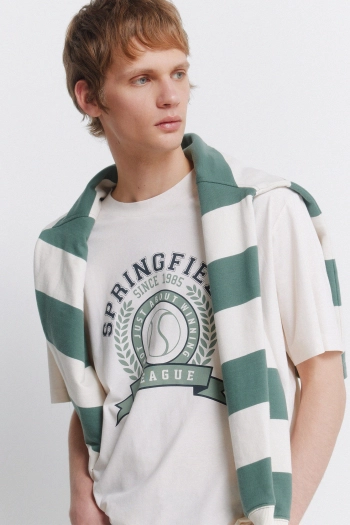 Спортивна футболка з логотипом