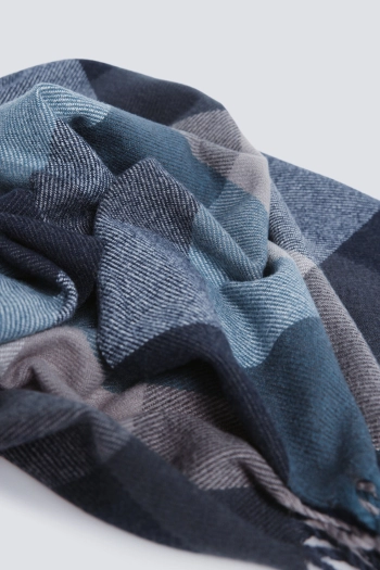 Шарф у клітинку