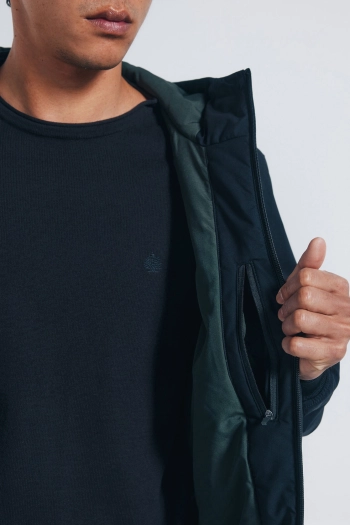 Технічна стьобана куртка