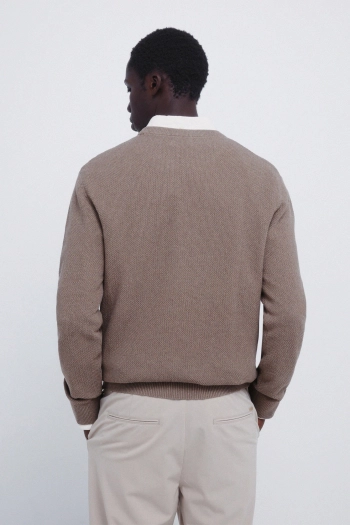 Светр структурний з круглим вирізом