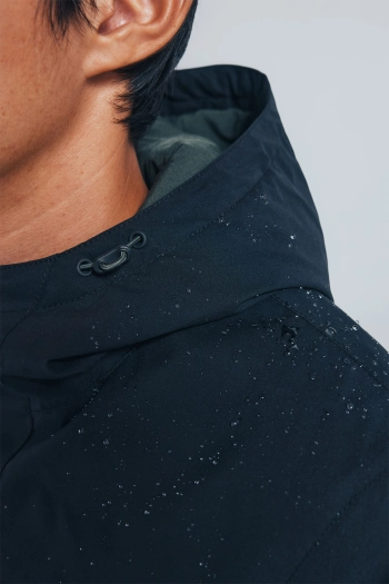 Технічна стьобана куртка