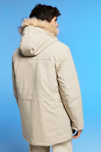 Стеганая куртка с подкладкой из искусственного меха