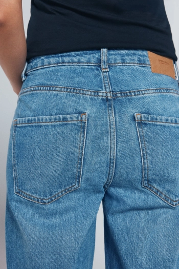 Джинсы Mom Fit