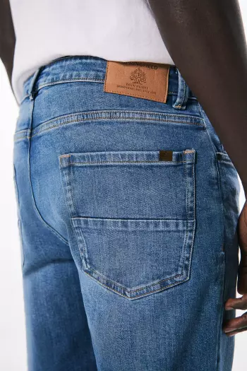 Джинсы Slim fit