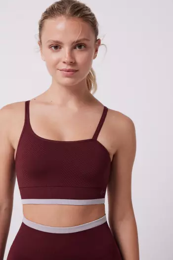 Безшовний бордовий спортивний бюстгальтер Comfort