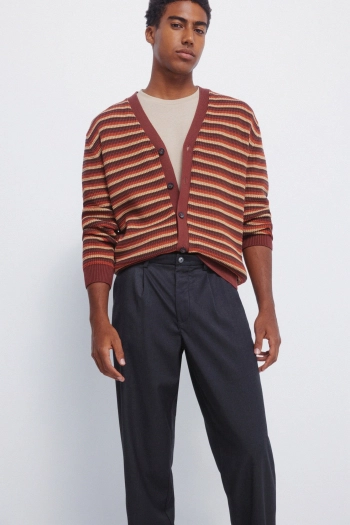 Прямі штани зі складками