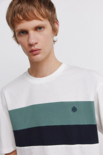 Футболка з контрастними вставками