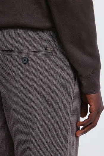 Штани з фактурної тканини крою slim fit