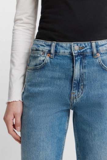 Джинси середньої посадки