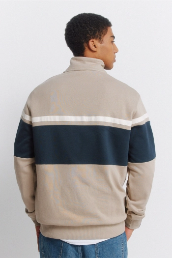 Світшот на блискавці