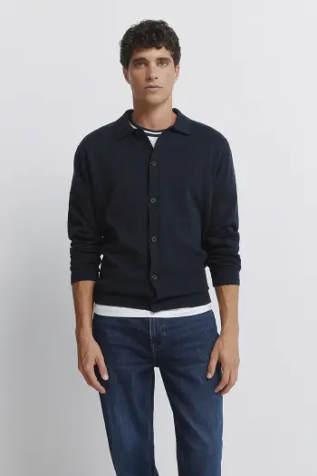 Джинси темного відтінку, стиль slim fit