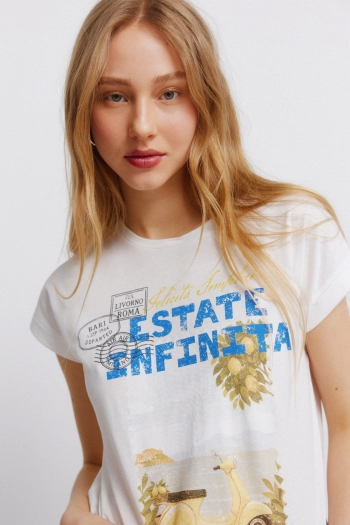 Футболка з коротким рукавом і малюнком