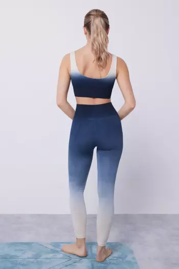 Бесшовные леггинсы Comfort синего цвета с эффектом омбре