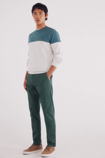 Брюки-чиносы кроя Slim fit с микропринтом